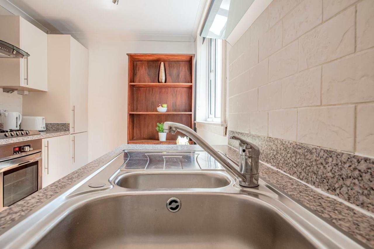 Venus - Scotland Let Apartment *
